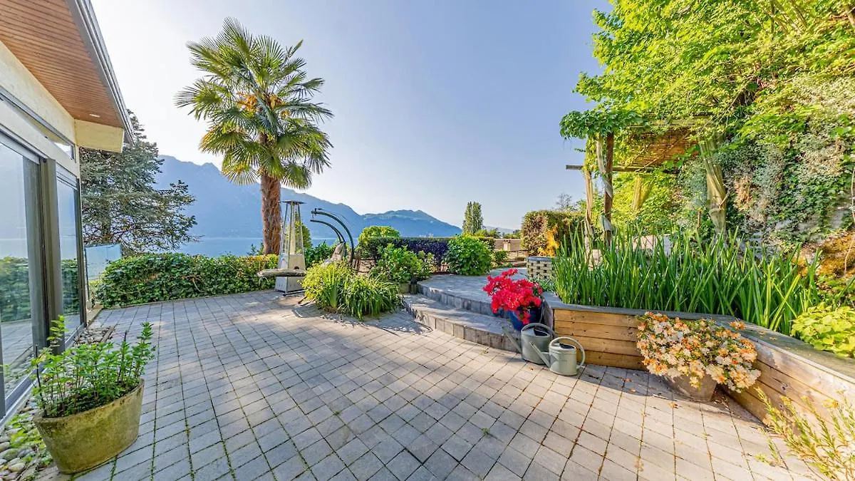 Villa Frontlake Tresserve