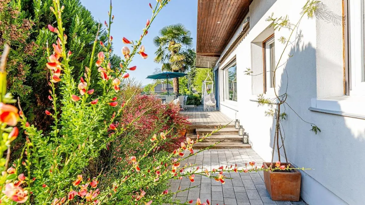 Villa Frontlake Tresserve 0*,  Frankreich