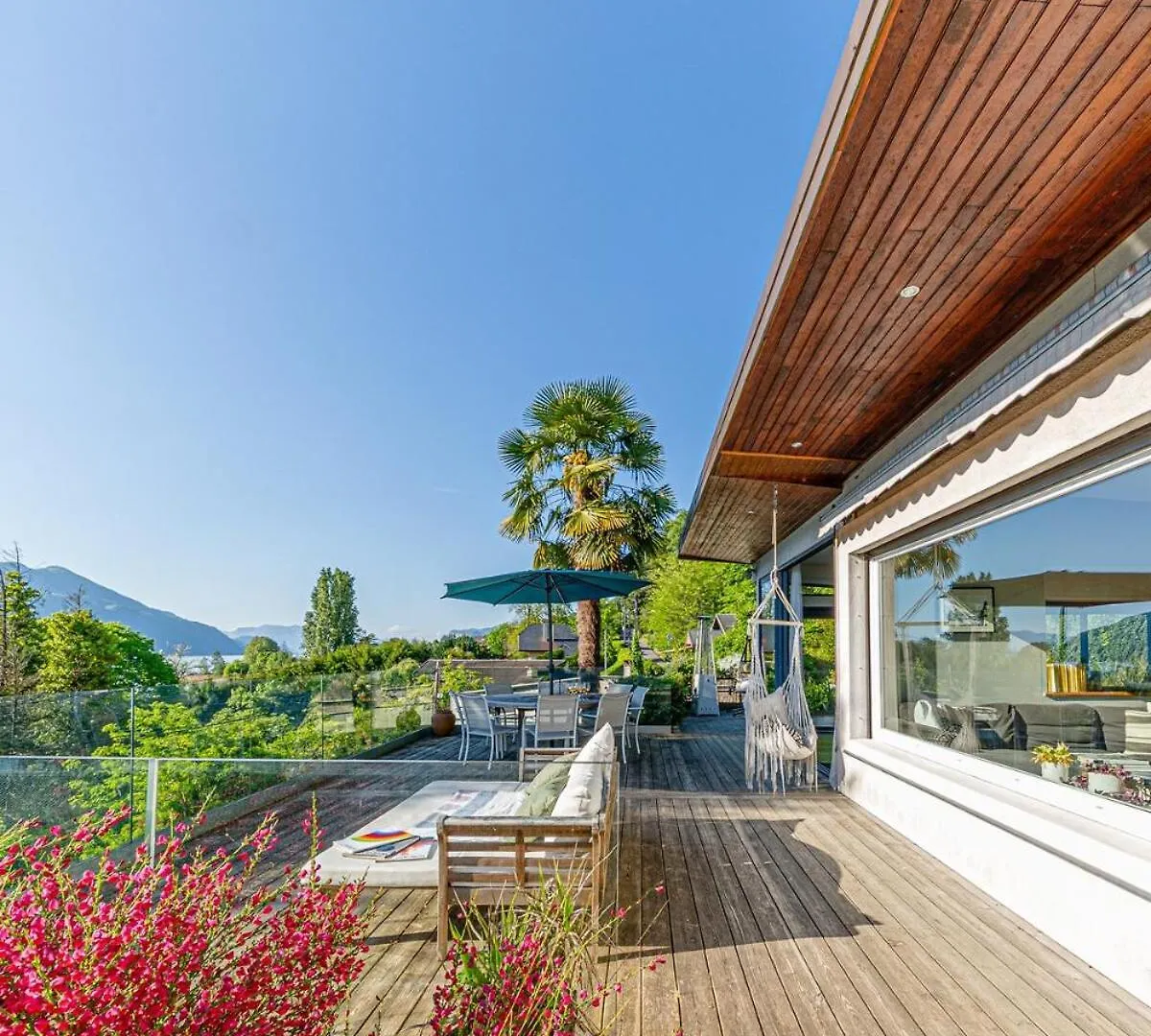 Villa Frontlake Tresserve